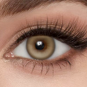 Model wearing Hazel Roll Brown 14.2mm colored contacts